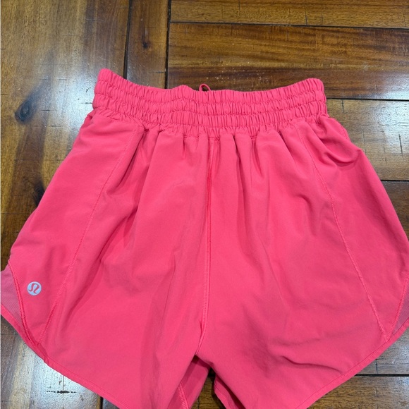 Lululemon Hotty Hot High Rise 4” - Picture 2 of 4